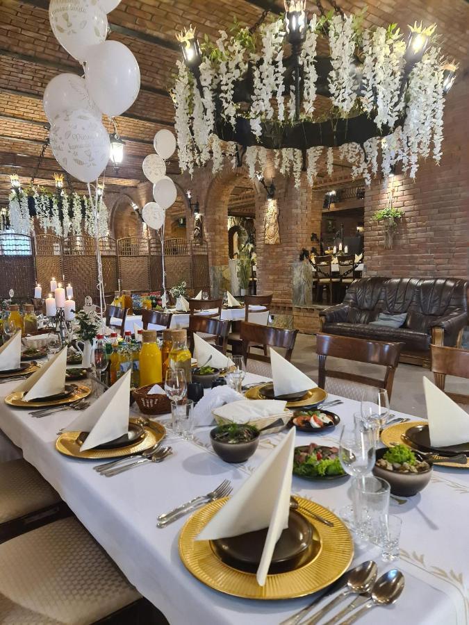 Hotel Staropolska Tomaszów Lubelski 외부 사진
